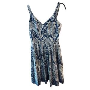 Talbots Pure Silk Blue White Paisley Dress Size 4 Cottagecore Quiet Luxury
